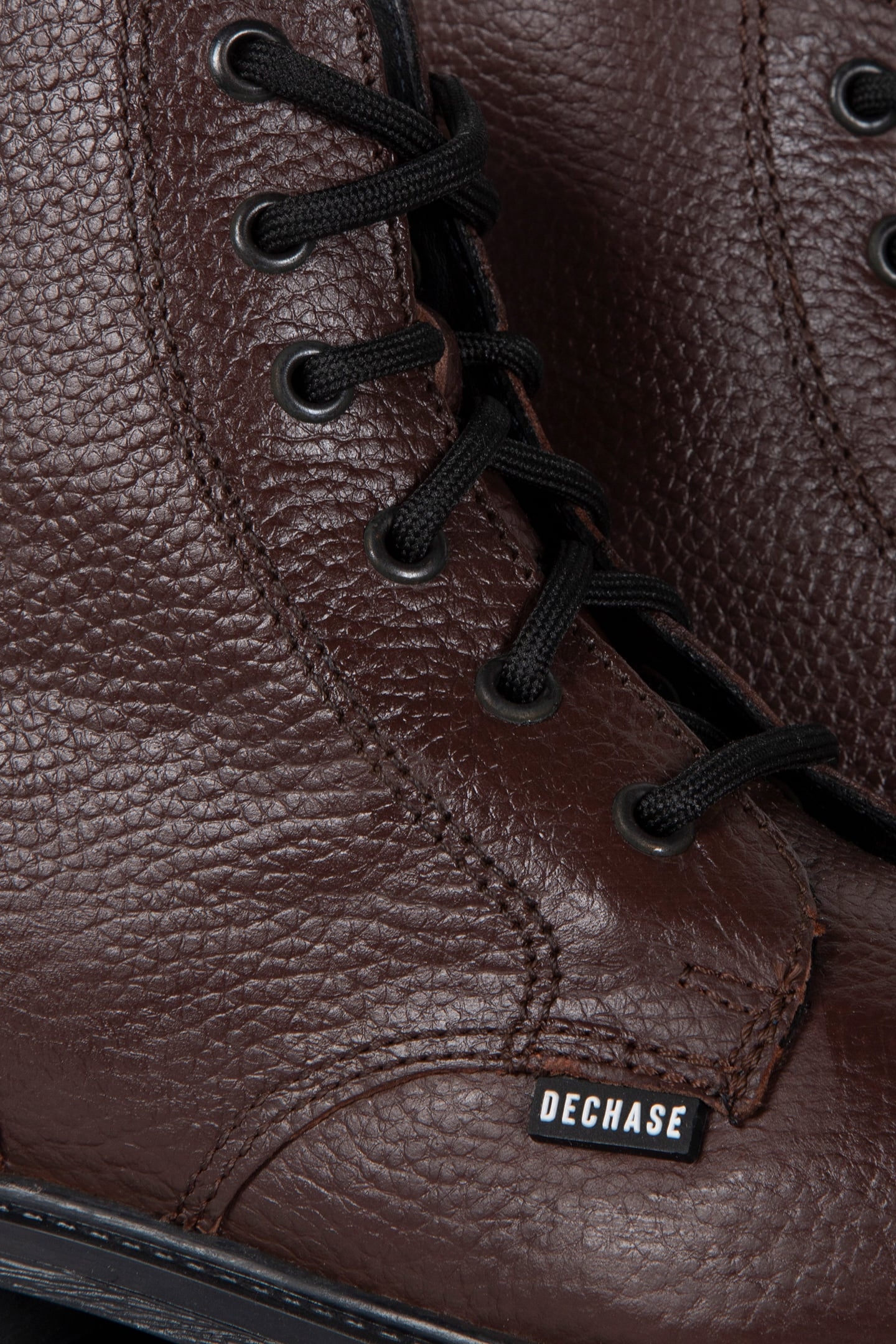 DECHASE – KEFF BROWN EMBOSSED 4