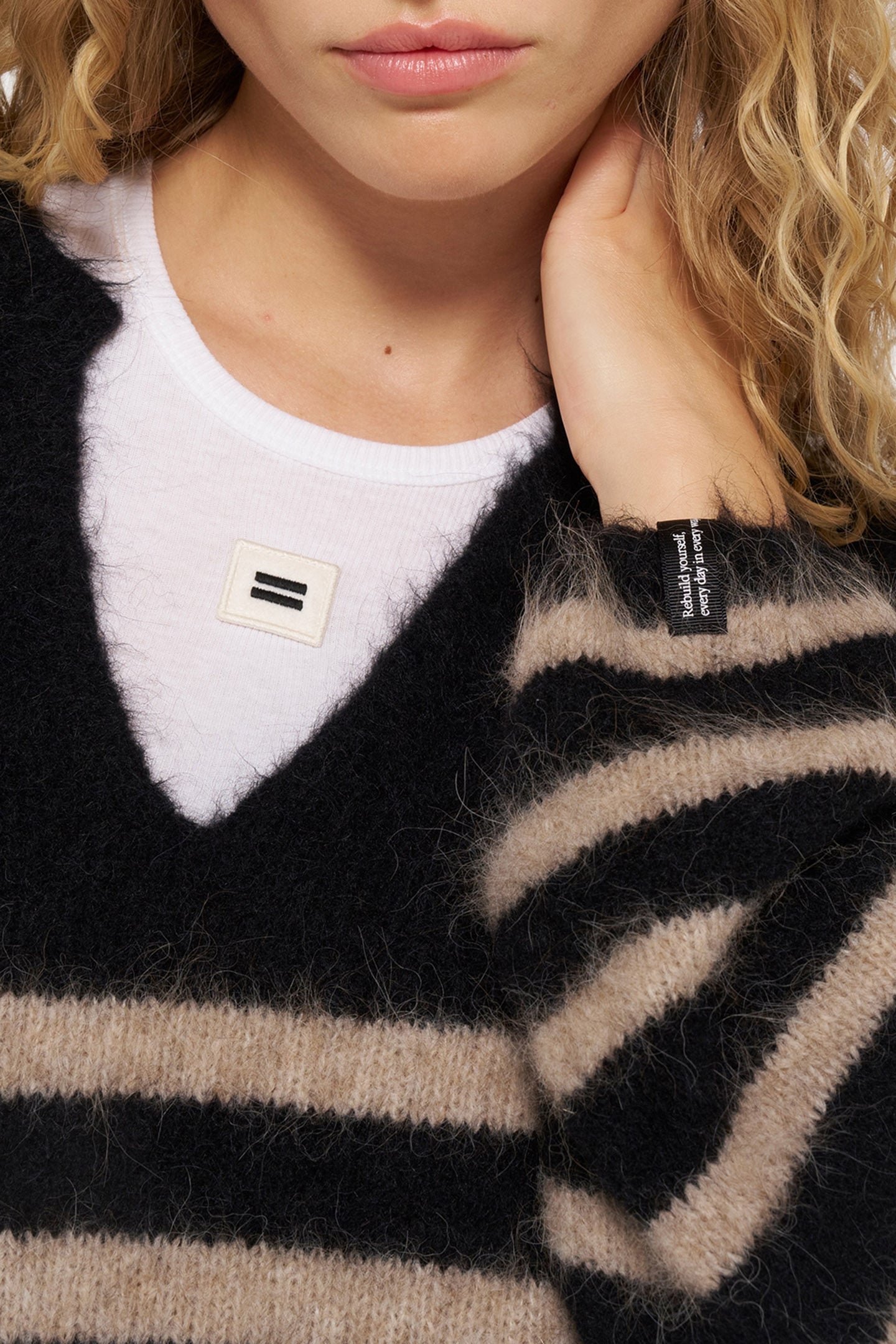 SOFT HAIRY SWEATER STRIPES BLACK/LIGHT LATTE 7