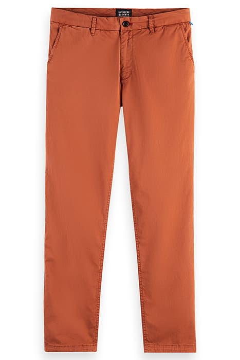 STUART - GARMENT DYE SLIM-FIT CHINO SUNSET ORANGE by Scotch & Soda