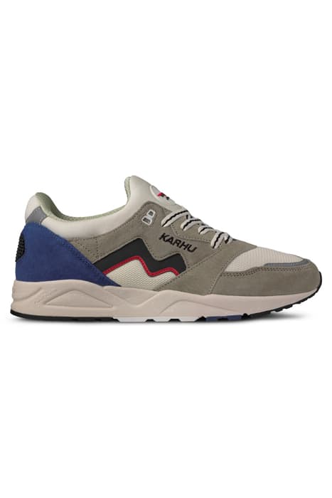 ARIA 95 VETIVER/ BLACK by Karhu