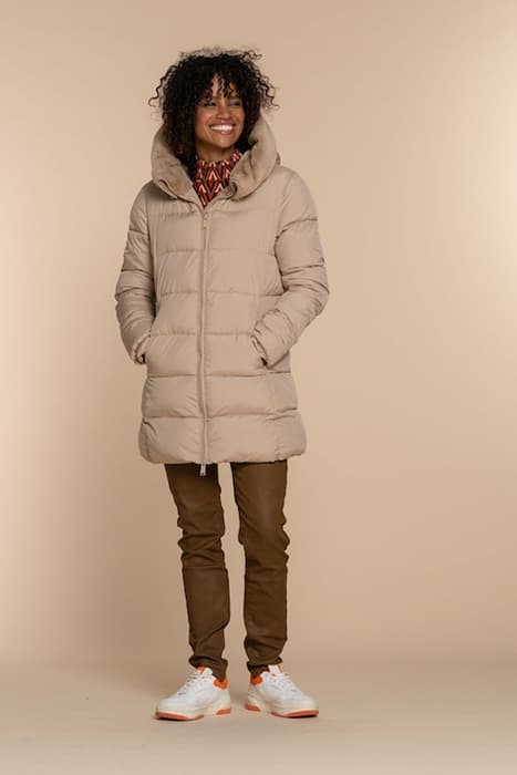 JACKET FAKE FUR HOOD ECO-AWARE SAND by Geisha