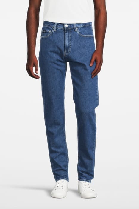 EO/ REGULAR TAPER DENIM MEDIUM by Calvin Klein