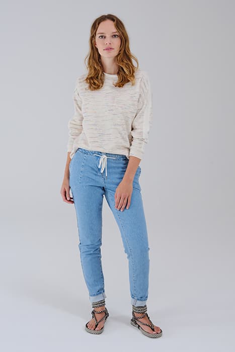 LOOSE FIT SIENNA TAPERED JEANS LIGHT BLUE DENIM by Sandwich