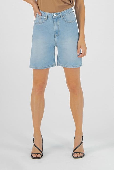 BEVERLY SHORT SUN STONE by Mud Jeans