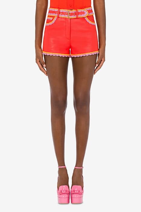 CROCHET DETAILS NAPPA SHORTS RED by Moschino