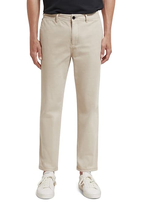 DRIFT GARMENT-DYED STRETCH TWILL CHINO OFF WHITE by Scotch & Soda