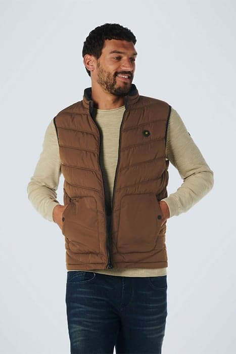 BODYWARMER PADDED CAMEL by No Excess