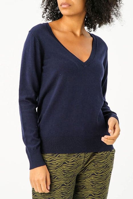 BASIC V-NECK SWEAT LS by River Woods