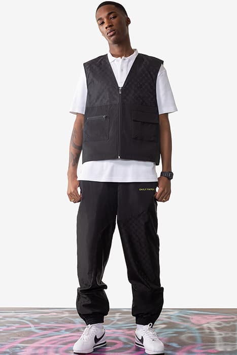 BLACK LUSAM VEST by Daily Paper