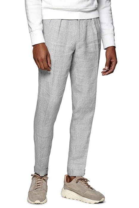 Light Grey Pleated Blake Trousers by Suitsupply