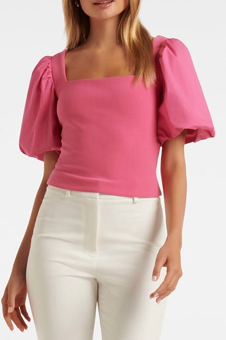 LAINEY CREPE BALLOON SLEEVE TOP RASPBERRY JELLY by Forever New