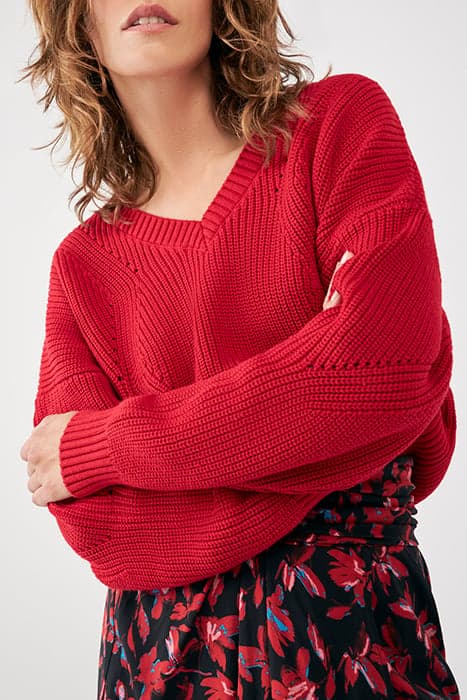 RED DECORATIVE KNIT V-NECK SWEATER by IKKS