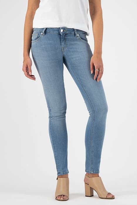 SKINNY LILLY FAN STONE by Mud Jeans