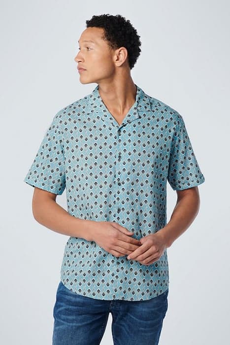 SHIRT SHORT SLEEVE RESORT COLLAR ALLOVER PRINTED LIGHT AQUA by No Excess