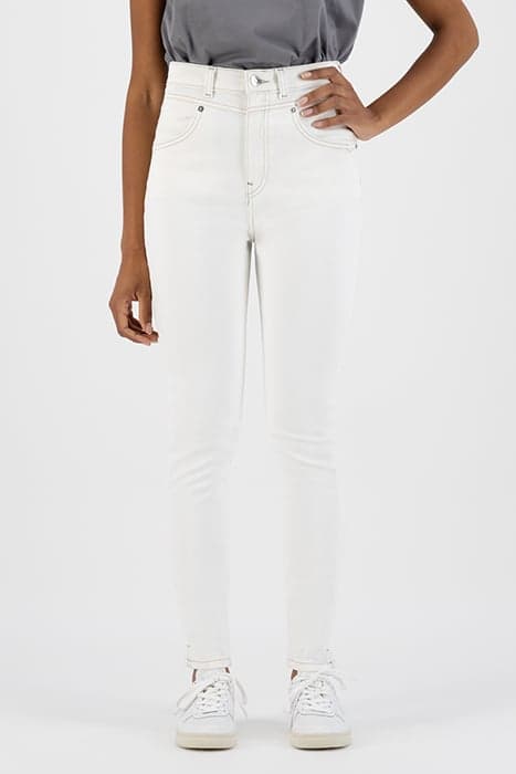 SKINNY SANDY OFF WHITE by Mud Jeans