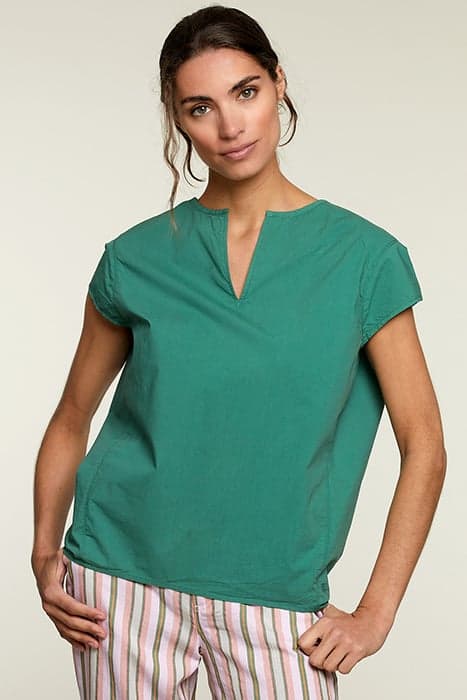 GREEN LOOSE CAP SLEEVES SHIRT by River Woods