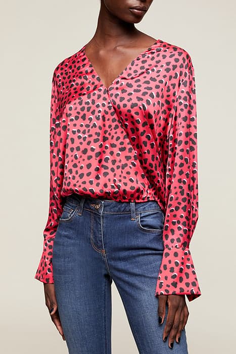 SHORT LEOPARD PRINT PATTERN CROSSOVER BLOUSE RED by Motivi