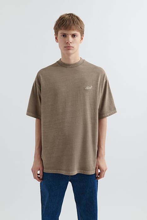 TITLE OVERSIZED T-SHIRT LIGHT BROWN by Axel Arigato