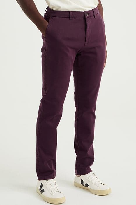 CHINO VINTAGE RED by WE Fashion