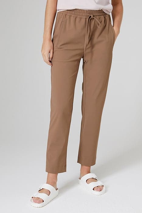 SLIM DRAWSTRING PANTS TAN by TRVL DRSS