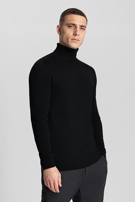 DS_DESTIN TURTLE NECK MOONLESS NIGHT by Dstrezzed