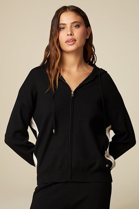 SWEATER WITH HOOD AND ZIP BLACK by Oltre