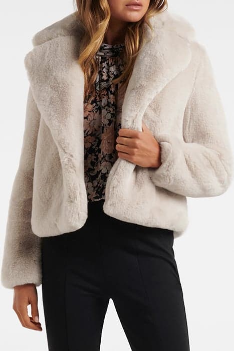 ALICIA FAUX FUR COAT CREAM by Forever New