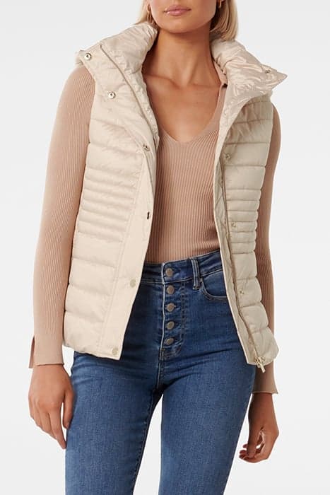 BELINDA GILET PEARL by Forever New