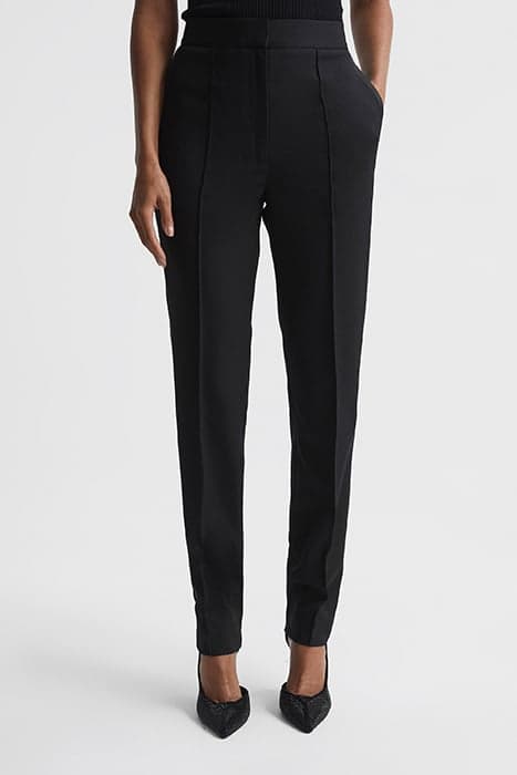 SOFIA-BLACK TUX TAPER TRO BLACK by Reiss