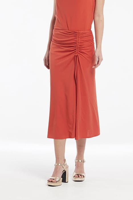 SMOOTH KNIT DRAPED SKIRT ORANGE by OKY