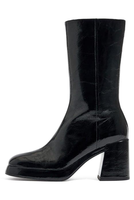 BLACK LEATHER PLATFORM HEELED ANKLE BOOT by Bimba y Lola