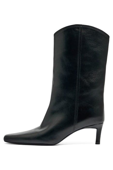 BLACK LEATHER HEELED GAUCHO BOOT by Bimba y Lola