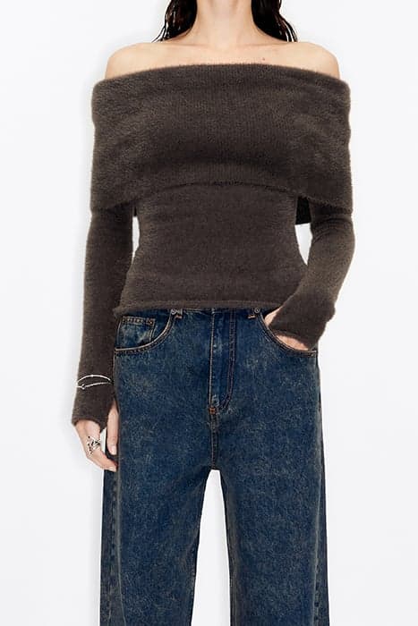 BROWN TIGHT FLUFFY KNIT SWEATER by Bimba y Lola