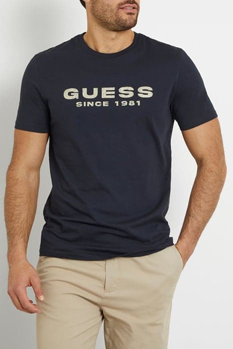 SS CN GUESS LOGO TEE SMART BLUE by GUESS ECO